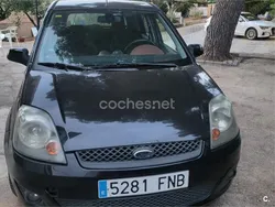 Negro Usado 2007 Ford Fiesta Ambiente Utilitario | 4000 € (Precio justo)