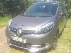 Gris / plata Usado 2015 Renault Scénic III Bose Edition Monovolumen | 8250 € (Precio justo)