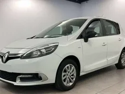 Blanco Usado 2015 Renault Scénic III LIMITED Monovolumen | 11.500 € (Precio justo)