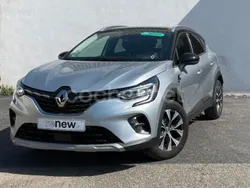 Gris / plata Usado 2024 Renault Captur Techno SUV | 22.516 € (Caro)