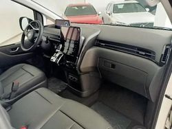 Azul Usado 2023 Hyundai Staria Van | 48.000 € (Precio justo)