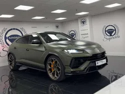 Verde Usado 2024 Lamborghini Urus SUV | 275.000 €