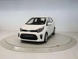 Blanco Usado 2024 Kia Picanto Utilitario | 13.965 € (Un poco caro)