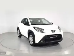 Blanco Usado 2024 Toyota Aygo Play Utilitario | 16.500 € (Caro)
