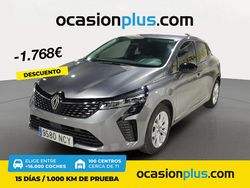 Gris / plata Usado 2025 Renault Clio V Evolution Berlina | 19.450 € (Un poco caro)