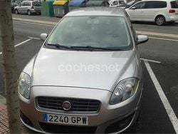Gris / plata Usado 2009 Fiat Croma Emotion Familiar | 800 €