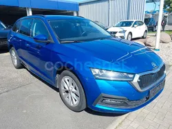Azul Usado 2022 Skoda Octavia Ambition Familiar | 22.450 € (Buen precio)