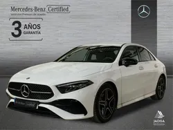 Blanco polar Usado 2024 Mercedes A200 AMG line Berlina | 31.990 € (Buen precio)
