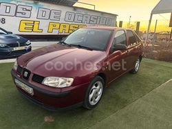 Granate Usado 2001 Seat Cordoba Stella Berlina | 1799 € (Un poco caro)