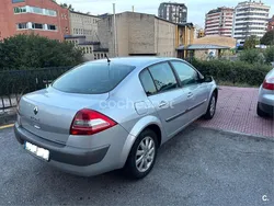 Gris / plata Usado 2006 Renault Mégane II Expression Berlina | 2100 € (Buen precio)