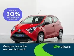 Rojo Usado 2022 Toyota Aygo X-play Utilitario | 11.890 € (Precio justo)