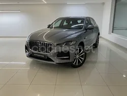 Gris / plata Usado 2023 Jaguar F-Pace R-Dynamic SUV | 49.900 € (Precio justo)
