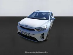 Blanco Usado 2023 Kia Stonic SUV | 15.100 € (Precio justo)