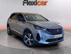 Gris Usado 2023 Peugeot 5008 Active Monovolumen | 20.790 € (Precio justo)