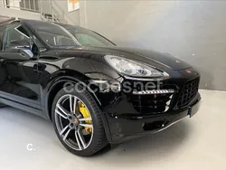 Negro Usado 2012 Porsche Cayenne SUV | 32.000 €