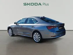 Gris Nuevo 2024 Skoda Octavia Style | 28.990 € (Buen precio)