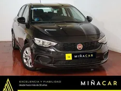 Negro Usado 2018 Fiat Tipo Easy Berlina | 6290 €