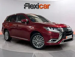 Rojo Usado 2021 Mitsubishi Outlander P-HEV SUV | 22.990 € (Precio justo)