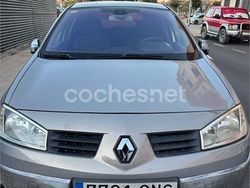 Gris / plata Usado 2003 Renault Mégane II Privilege Berlina | 1700 € (Buen precio)