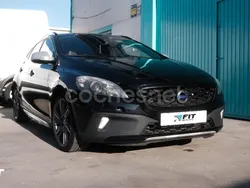 Negro Usado 2013 Volvo V40 CC Summum Familiar | 7599 € (Buen precio)