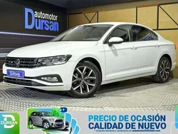 Blanco Usado 2022 VW Passat Berlina | 21.890 € (Precio justo)