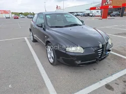 Negro Usado 2004 Alfa Romeo 147 Impression Utilitario | 2600 €