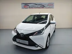 Blanco Usado 2018 Toyota Aygo x-sky Utilitario | 11.990 € (Precio justo)