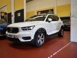 Blanco Usado 2019 Volvo XC40 Momentum SUV | 21.990 € (Precio justo)