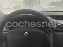 Gris / plata Usado 2004 Renault Laguna II Authentique Berlina | 300 €