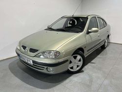 Beige Usado 2002 Renault Mégane II Utilitario | 1899 € (Super precio)
