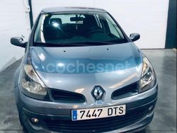 Azul Usado 2005 Renault Clio II Privilege Berlina | 3250 € (Precio justo)