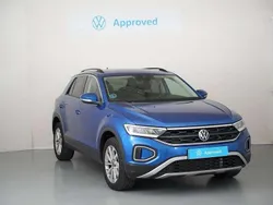 Azul Usado 2024 VW T-Roc Life SUV | 27.900 € (Un poco caro)