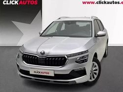 Rojo Usado 2025 Skoda Kamiq Selection SUV | 19.750 € (Precio justo)