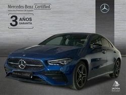 Azul Usado 2024 Mercedes CLA200 AMG line Berlina | 38.990 € (Precio justo)