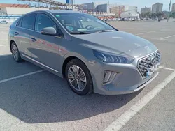 Gris Usado 2019 Hyundai Ioniq Berlina | 15.990 € (Un poco caro)