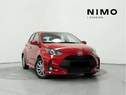 Rojo Usado 2024 Toyota Yaris Hybrid Active Berlina | 22.000 € (Precio justo)