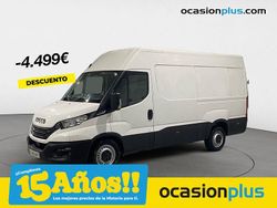 Blanco Usado 2023 Iveco Daily Berlina | 30.350 € (Precio justo)