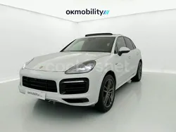 Blanco Usado 2023 Porsche Cayenne Platinum Edition SUV | 95.900 € (Precio justo)