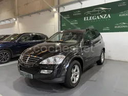 Negro Usado 2009 Ssangyong Kyron SUV | 7490 € (Un poco caro)