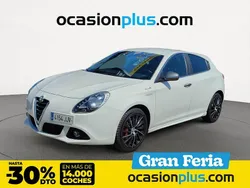Blanco Usado 2015 Alfa Romeo Giulietta Distinctive Utilitario | 12.760 € (Precio justo)