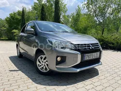 Gris / plata Usado 2022 Mitsubishi Space Star Motion Berlina | 11.500 € (Precio justo)