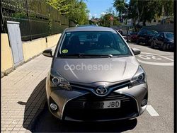 Marrón Usado 2015 Toyota Yaris Active Berlina | 6900 € (Buen precio)