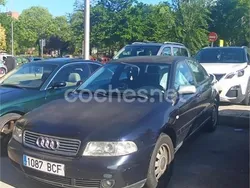 Negro Usado 2000 Audi A4 Berlina | 2350 €