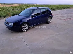 Azul Usado 2003 VW Golf IV Highline Berlina | 3000 €