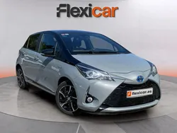 Gris Usado 2018 Toyota Yaris Hybrid Advance Berlina | 14.490 € (Precio justo)