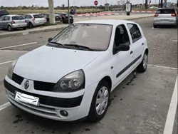 Blanco Usado 2004 Renault Clio II Authentique Utilitario | 3199 € (Precio justo)