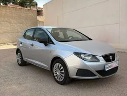 Gris Usado 2010 Seat Ibiza Reference Utilitario | 4900 € (Precio justo)