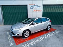 Gris / plata Usado 2011 Ford Focus Trend Berlina | 8990 € (Caro)