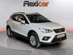 Blanco Usado 2017 Seat Arona Reference SUV | 12.390 € (Precio justo)