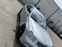 Gris / plata Usado 2003 Mercedes C220 Avantgarde Familiar | 4000 € (Precio justo)